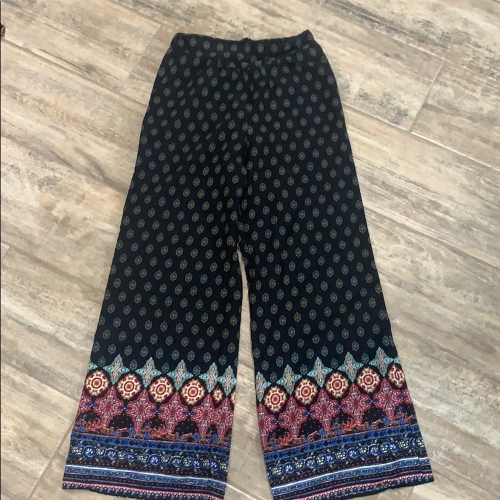 Loose pants with flare bottom